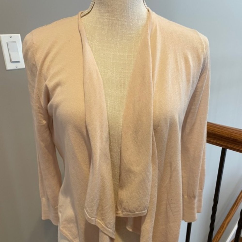 Charolette Tarantola cardi, pale pink open back - Picture 2 of 9